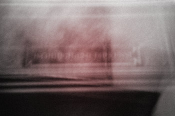 "Rötliches Farbfeld", aus dem Portfolio "Das Prinzip der leeren Mitte", Foto © Friedhelm Denkeler 1994