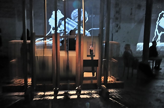 "Documenta 13: Pneumatische Uhr von William Kentridge", Foto © Friedhelm Denkeler 2012