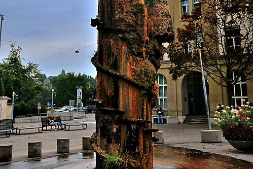 "Der Oppenheimbrunnen in Bern" (Waisenhausplatz)", Foto © Friedhelm Denkeler 2010