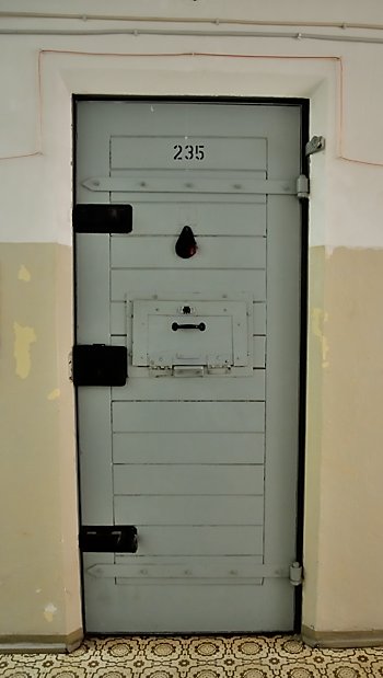 "Zelle 235" (Untersuchungshaftanstalt  der Stasi in Berlin-Hohenschönhausen), Foto © Friedhelm Denkeler 2009