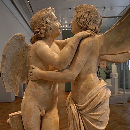 "Statuengruppe: Amor und Psyche", Sammlung Wilhelmine von Bayreuth, 1828/1830 erworben, Marmor, römische Kopie um 150 n. Chr., Foto © Friedhelm Denkeler 2018