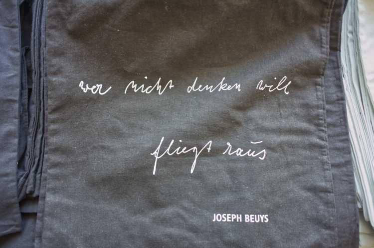 »Wer nicht denken will fliegt raus«, Joseph Beuys, Foto © Friedhelm Denkeler 2019