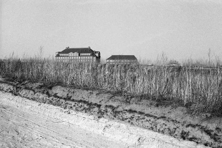 Aus dem Portfolio »Tempelhofer Kreuz – Eine Autobahn im Märkischen Sand«, Foto © Friedhelm Denkeler 1981