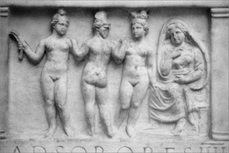 »ad sorores III« (Römische Antikensammlung 15. oder 16. Jahrhundert, heute: Pergamonmuseum Berlin), Foto © Friedhelm Denkeler 1991