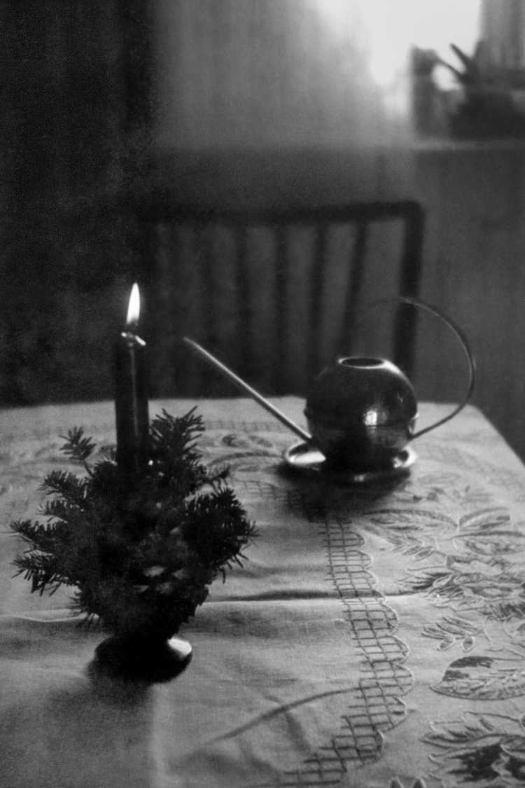 »Advent, Advent, ein Lichtlein brennt«, Foto © Friedhelm Denkeler 1962
