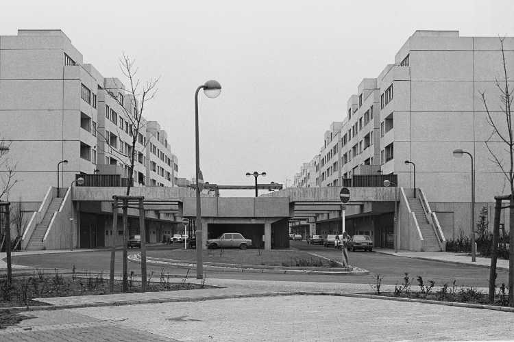 »Die High-Deck-Siedlung an der Sonnenallee«, Berlin-Neukölln, Foto © Friedhelm Denkeler 1978