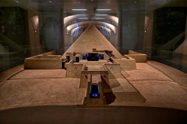»Der Pyramidenbezirk des Alten Reiches in Ägyptens«, 2496–2483 v.Chr., Neues Museum, Berlin, Foto © Friedhelm Denkeler 2021